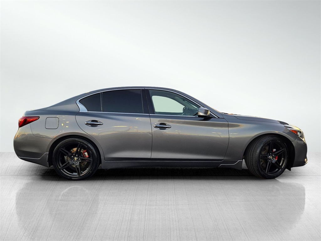 2022 Infiniti Q50 LUXE photo 3