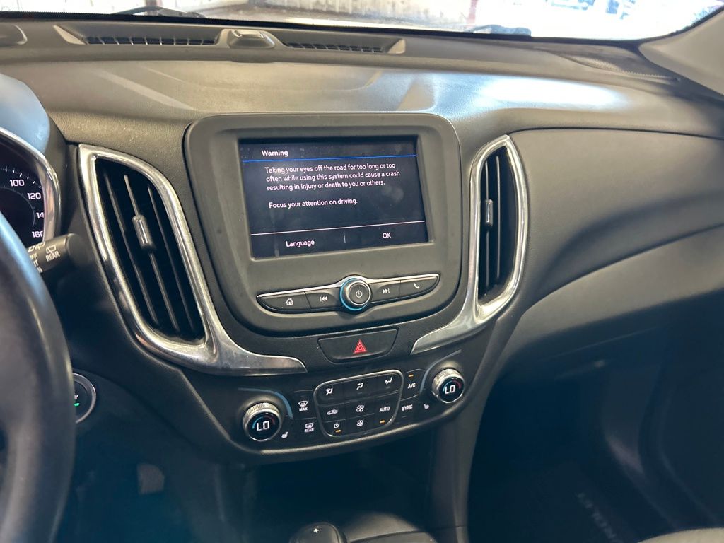 2020 Chevrolet Equinox LT photo 16