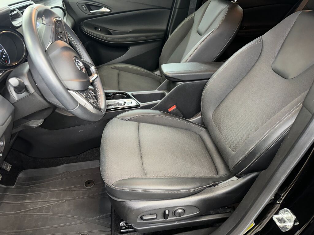 2023 Buick Encore GX Select photo 2