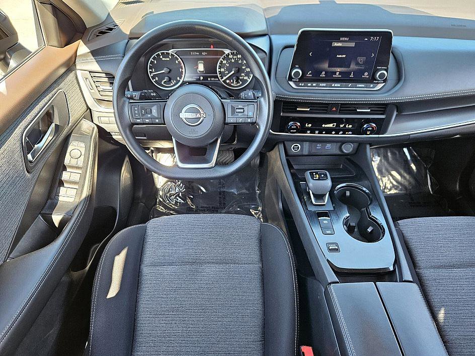 2023 Nissan Rogue SV photo 7