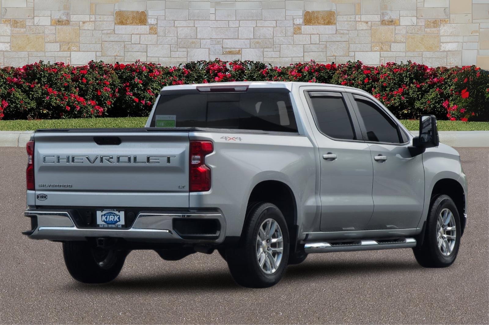 2020 Chevrolet Silverado 1500 LT photo 3