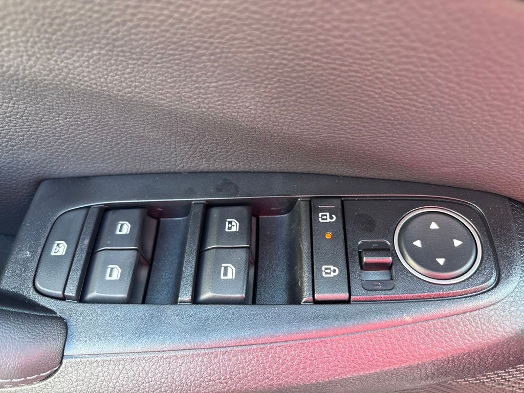 2025 Kia Seltos X-Line photo 10