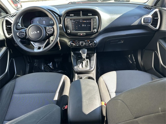 2023 Kia Soul LX photo 16