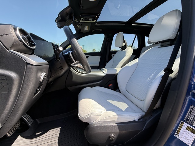 2024 Mercedes Benz GLC 300 photo 17