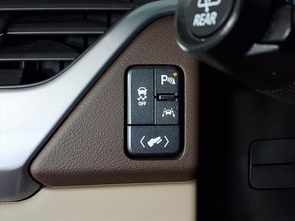 2018 Chevrolet Tahoe LT photo 9