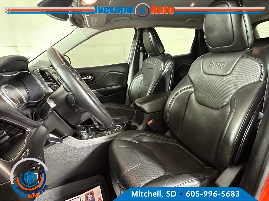 2021 Jeep Cherokee Latitude Lux photo 13
