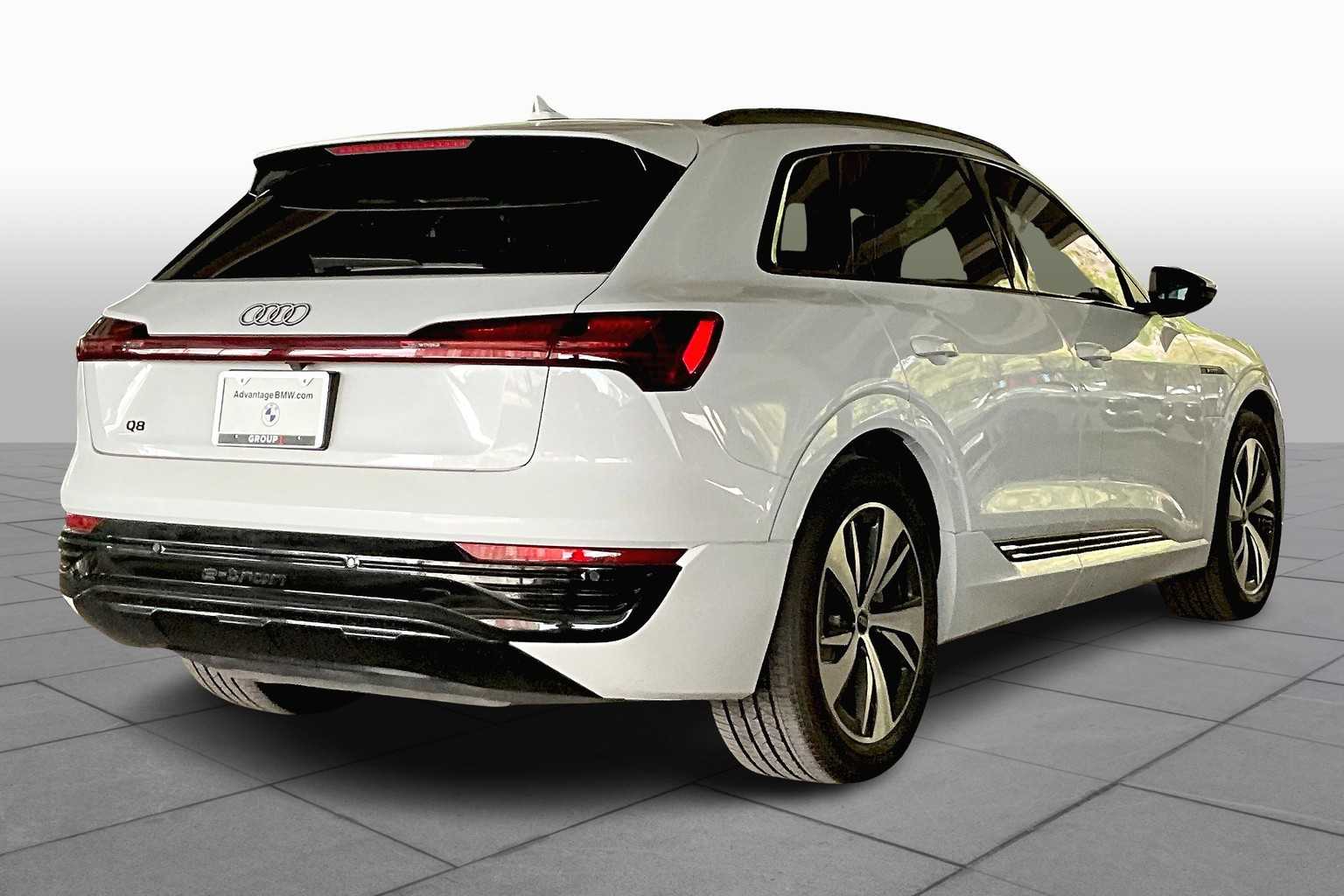 2024 Audi Q8 E-tron Premium photo 12