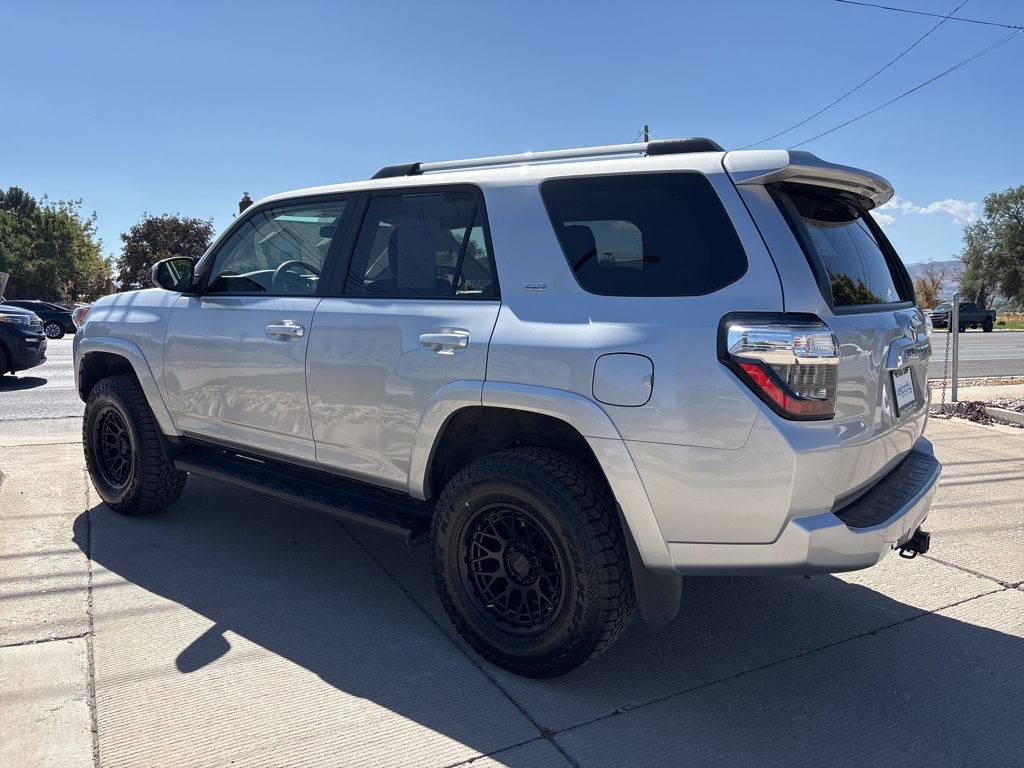 2024 Toyota 4Runner SR5 photo 7