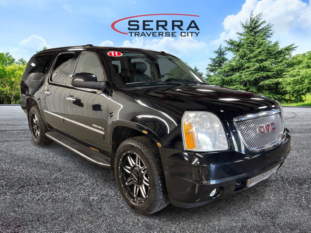 2011 Gmc Yukon XL Denali photo 3