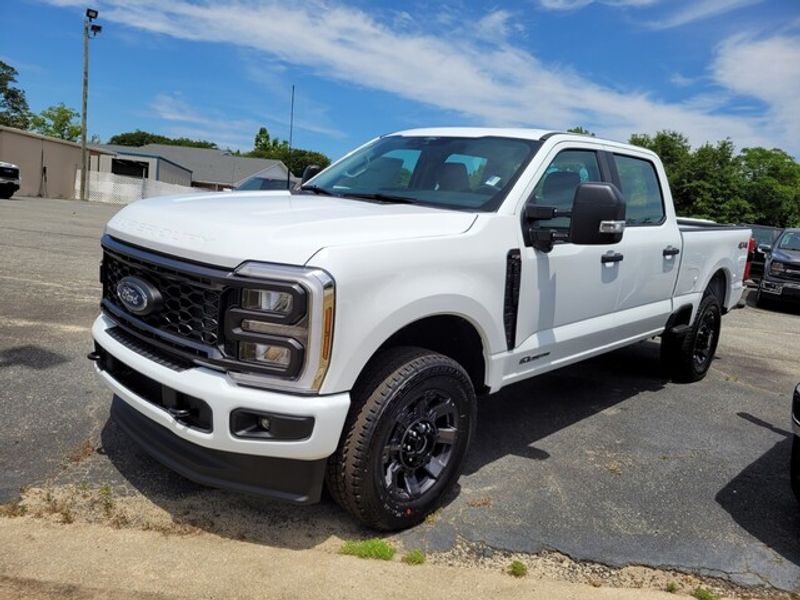 2025 Ford F-250 XL photo 3