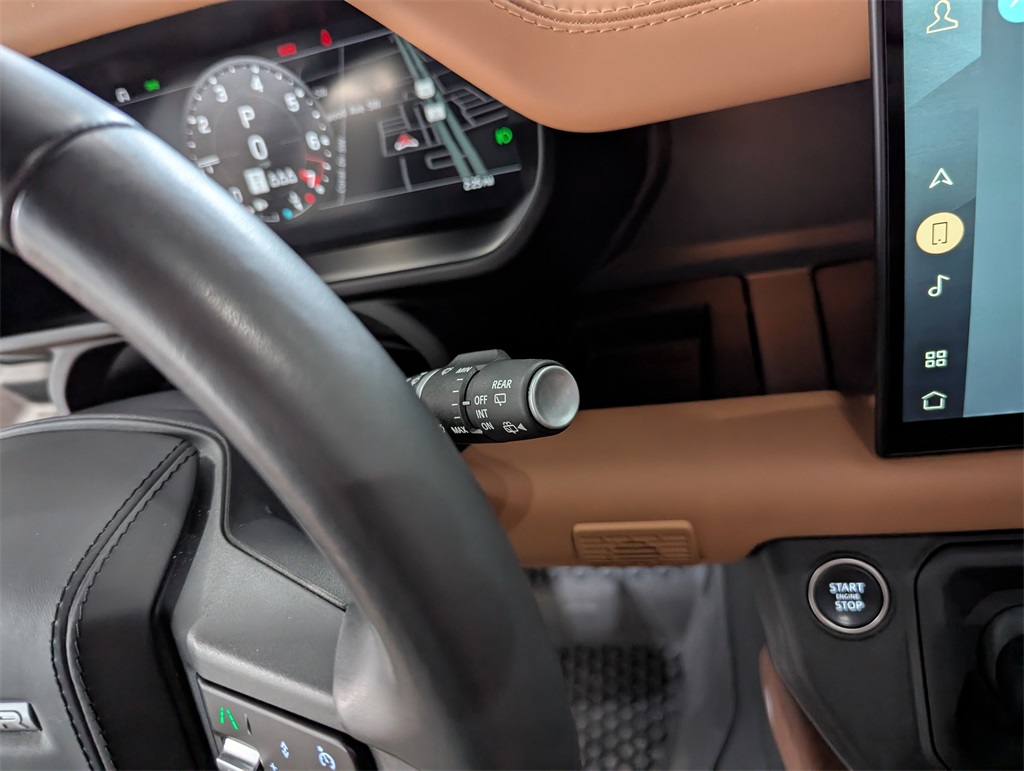 2023 Land Rover Defender 110 photo 19