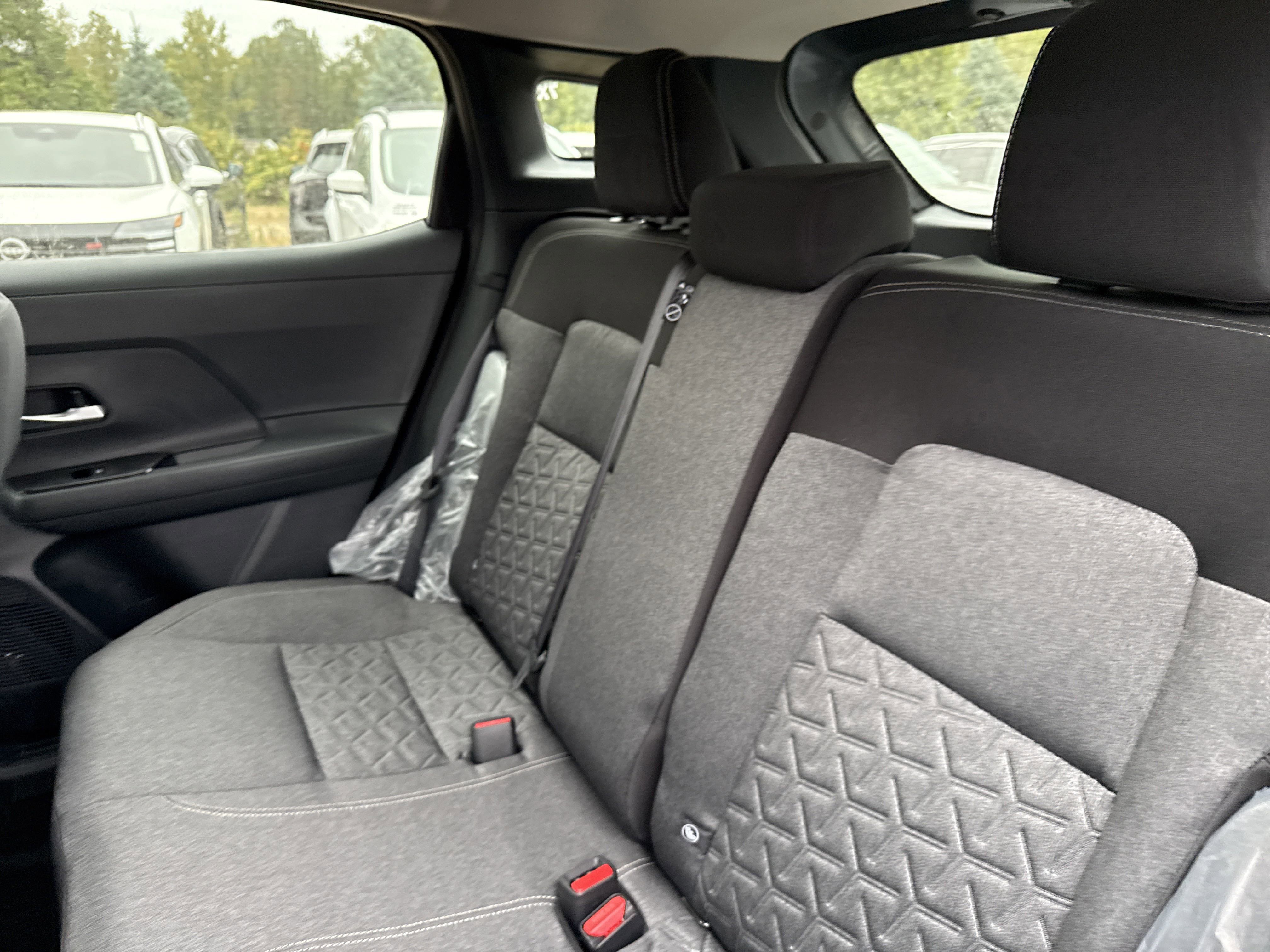 2026 Nissan Kicks SV photo 2
