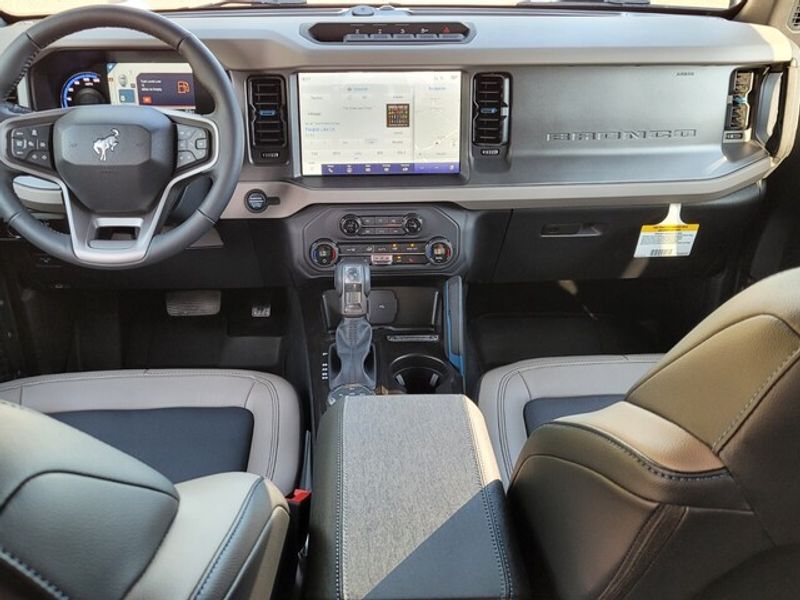 2024 Ford Bronco Wildtrak photo 8
