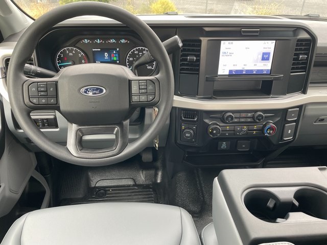 2025 Ford F-250 photo 3
