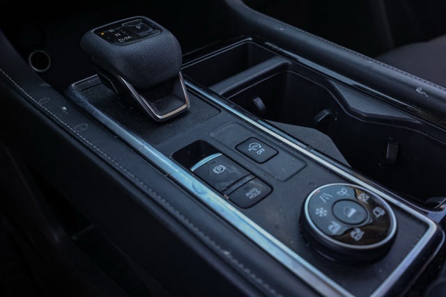 2022 Nissan Pathfinder SV photo 30