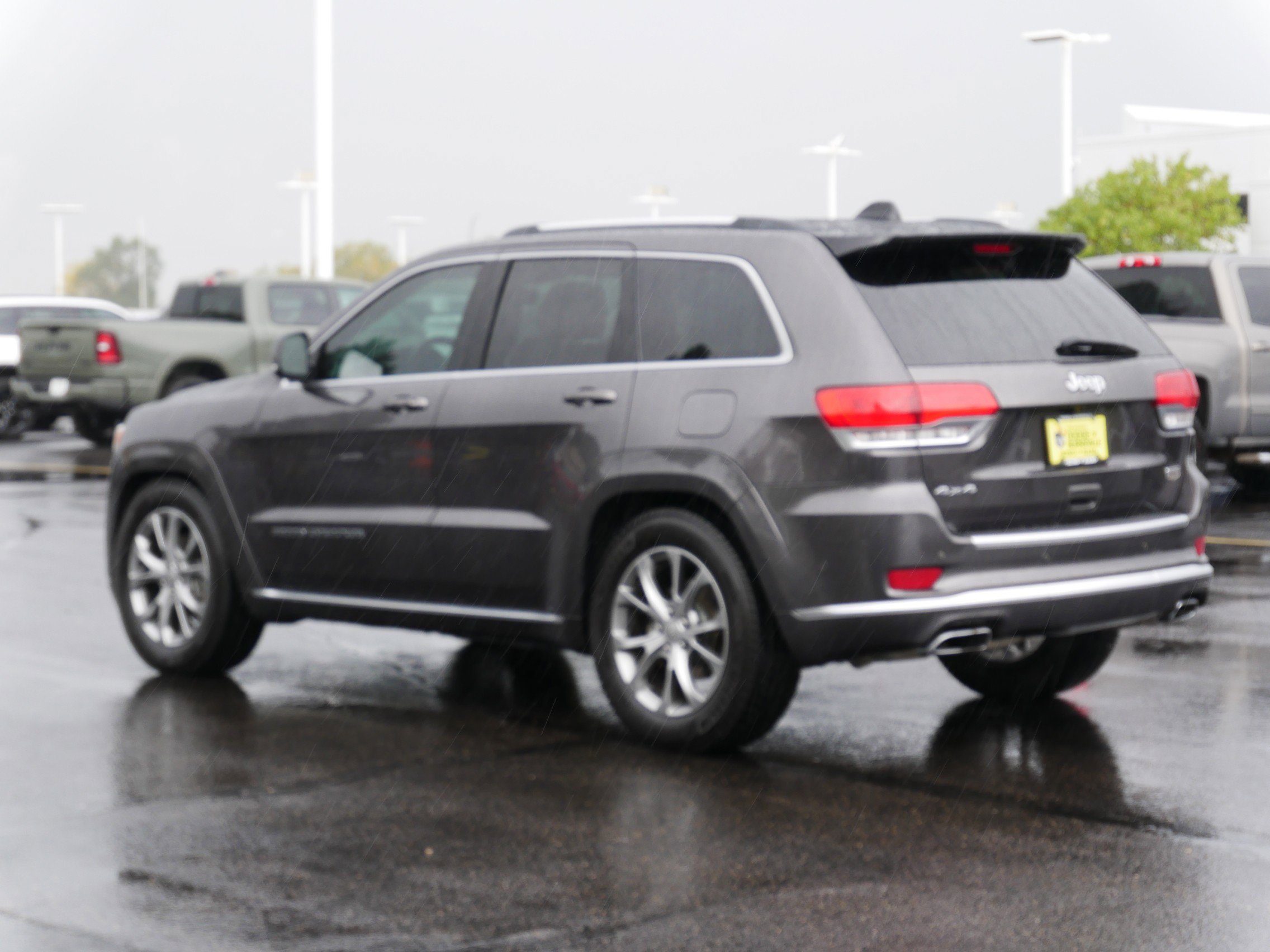 2020 Jeep Grand Cherokee Summit photo 2