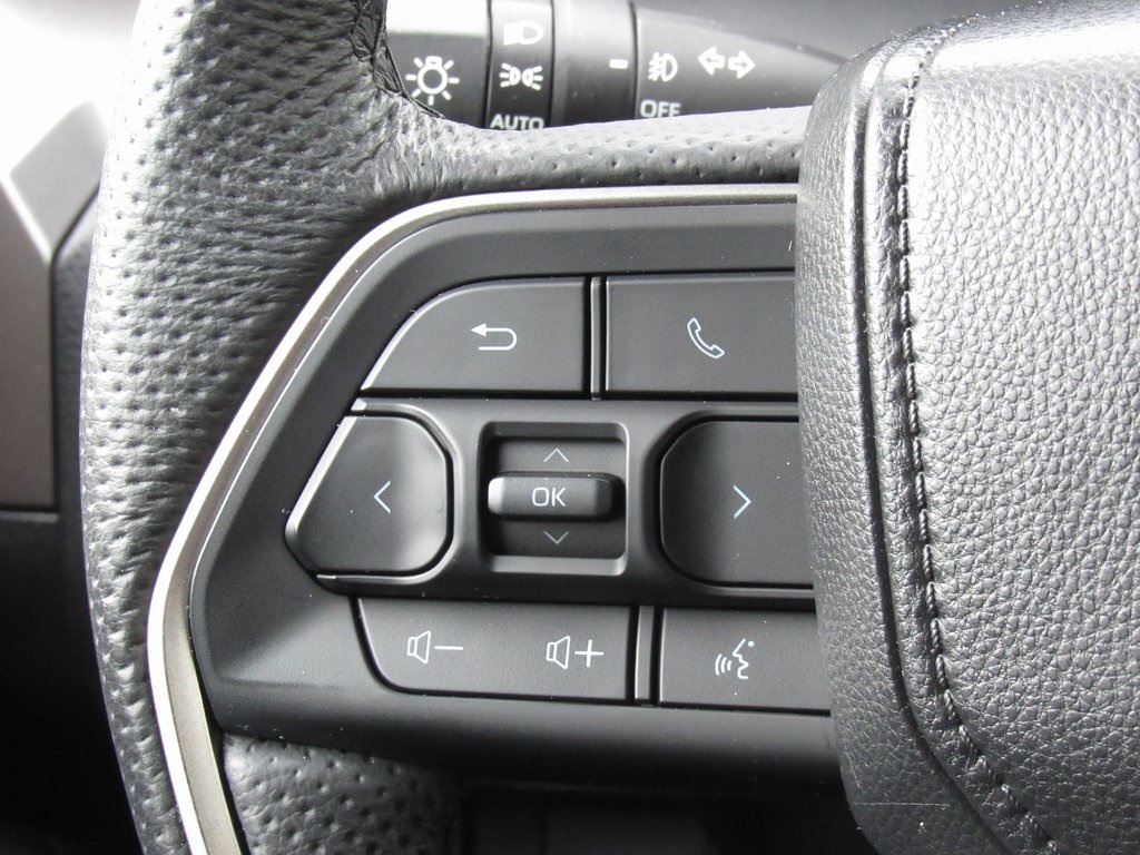 2024 Toyota Tacoma SR5 photo 22