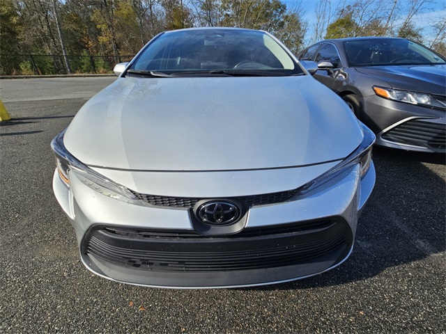 2024 Toyota Corolla LE photo 2