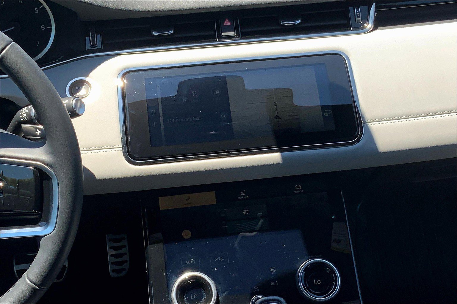 2023 Land Rover Range Rover Evoque R-Dynamic SE photo 6