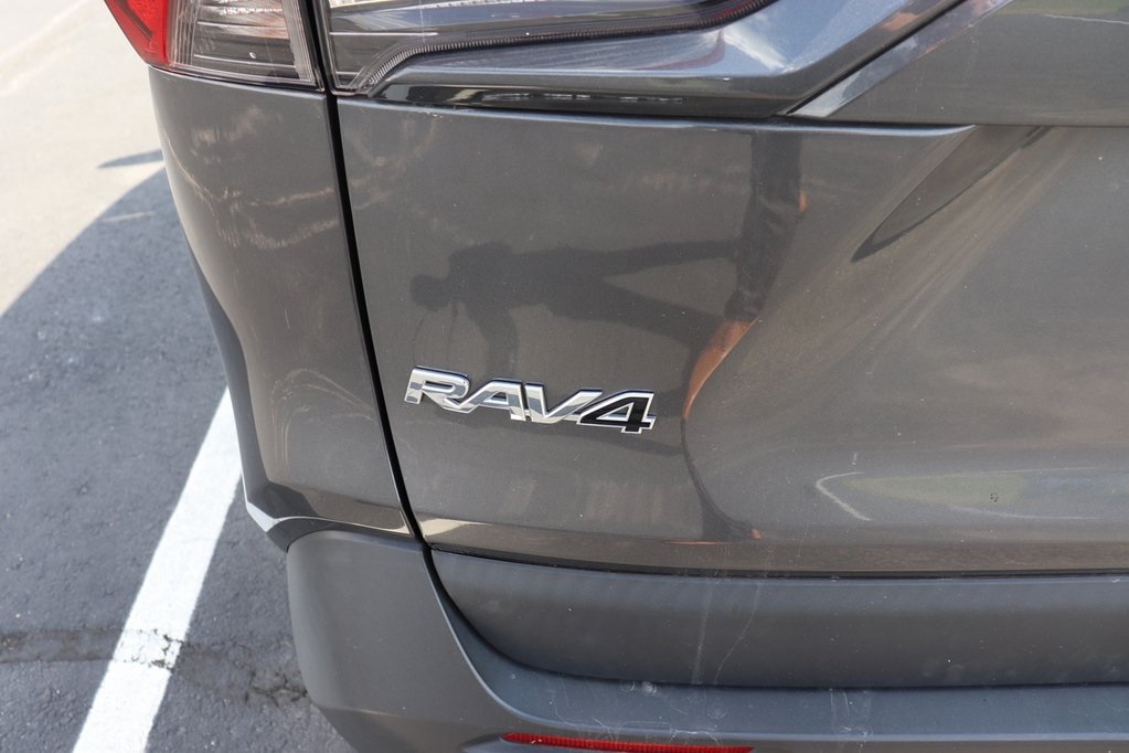 2024 Toyota RAV4 XLE photo 6