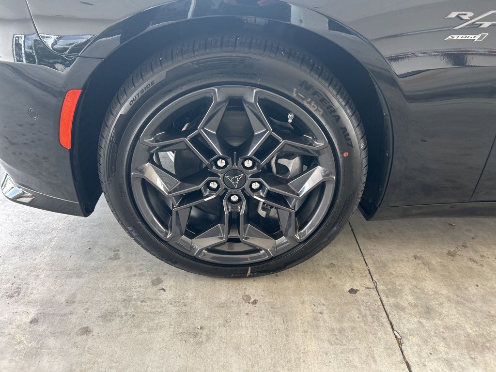 2025 Dodge Charger R/T photo 15