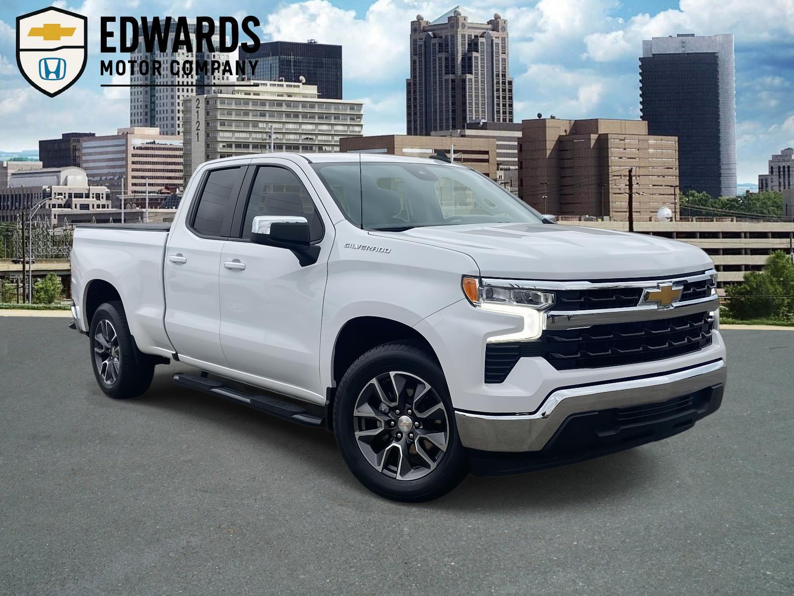 2022 Chevrolet Silverado 1500 LT's photo