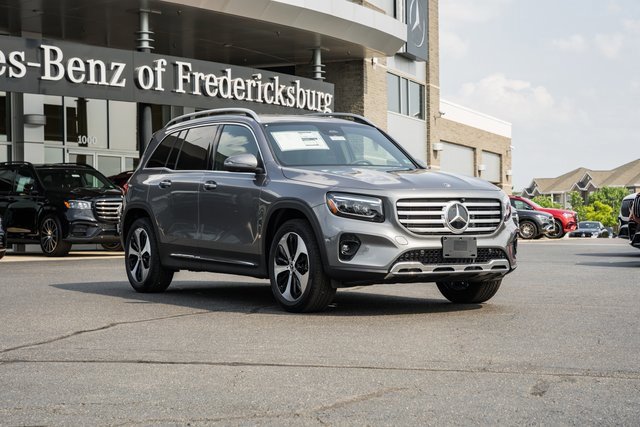 2025 Mercedes-Benz GLB Base's photo