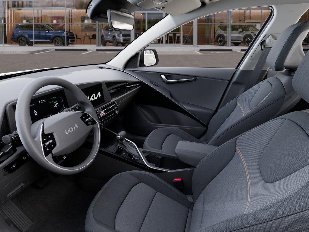 2025 Kia Niro LX photo 9