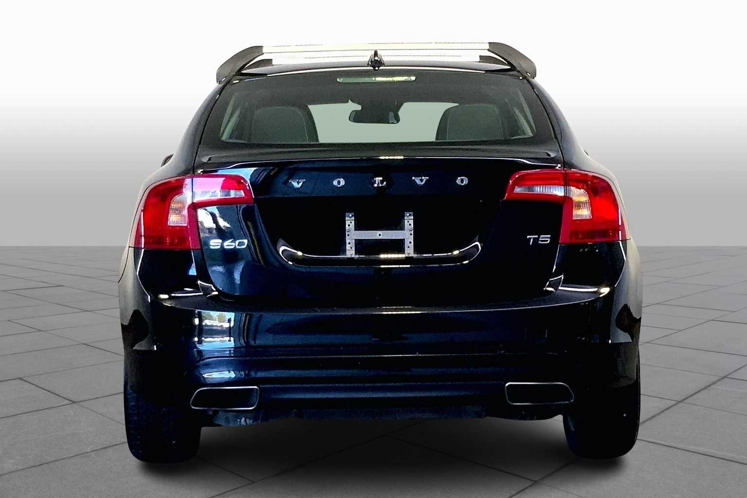 2015 Volvo S60 T5 Drive-E photo 4