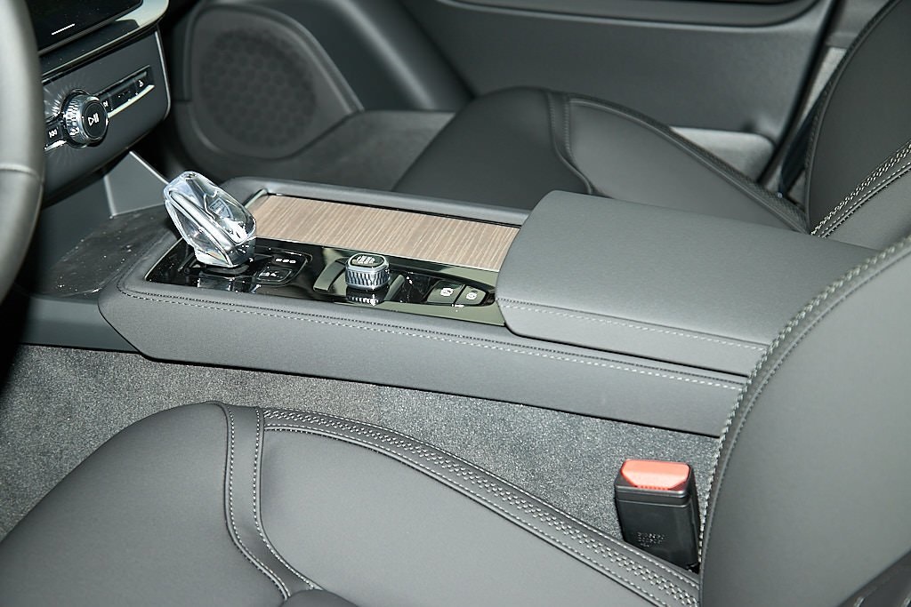 2026 VOLVO XC90 - Image 14