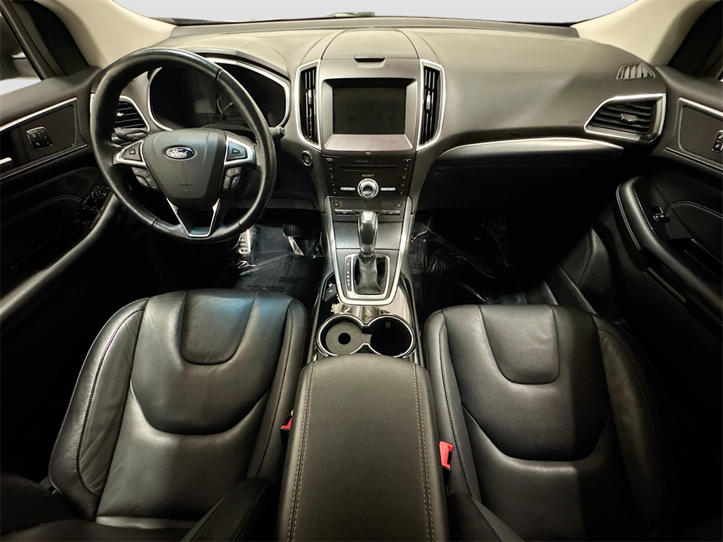 2017 Ford Edge Titanium photo 5