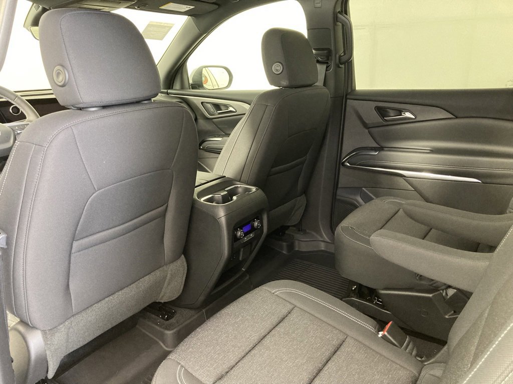 2026 Chevrolet Traverse photo 14