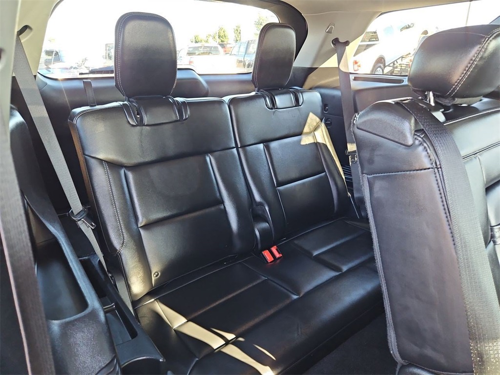 2024 Ford Explorer XLT photo 29
