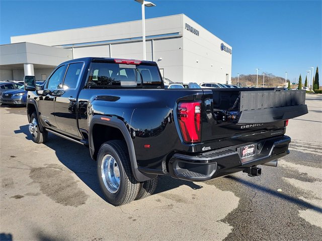 2026 Gmc Sierra 3500 HD Denali photo 4