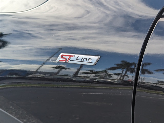 2026 Ford Escape ST-Line photo 13