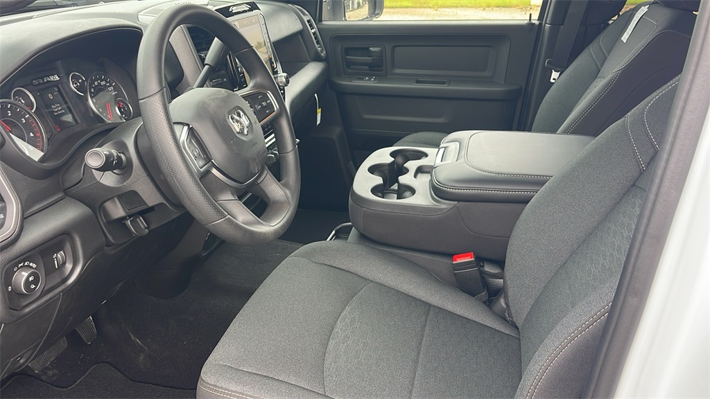 2026 Ram 3500 Tradesman photo 24