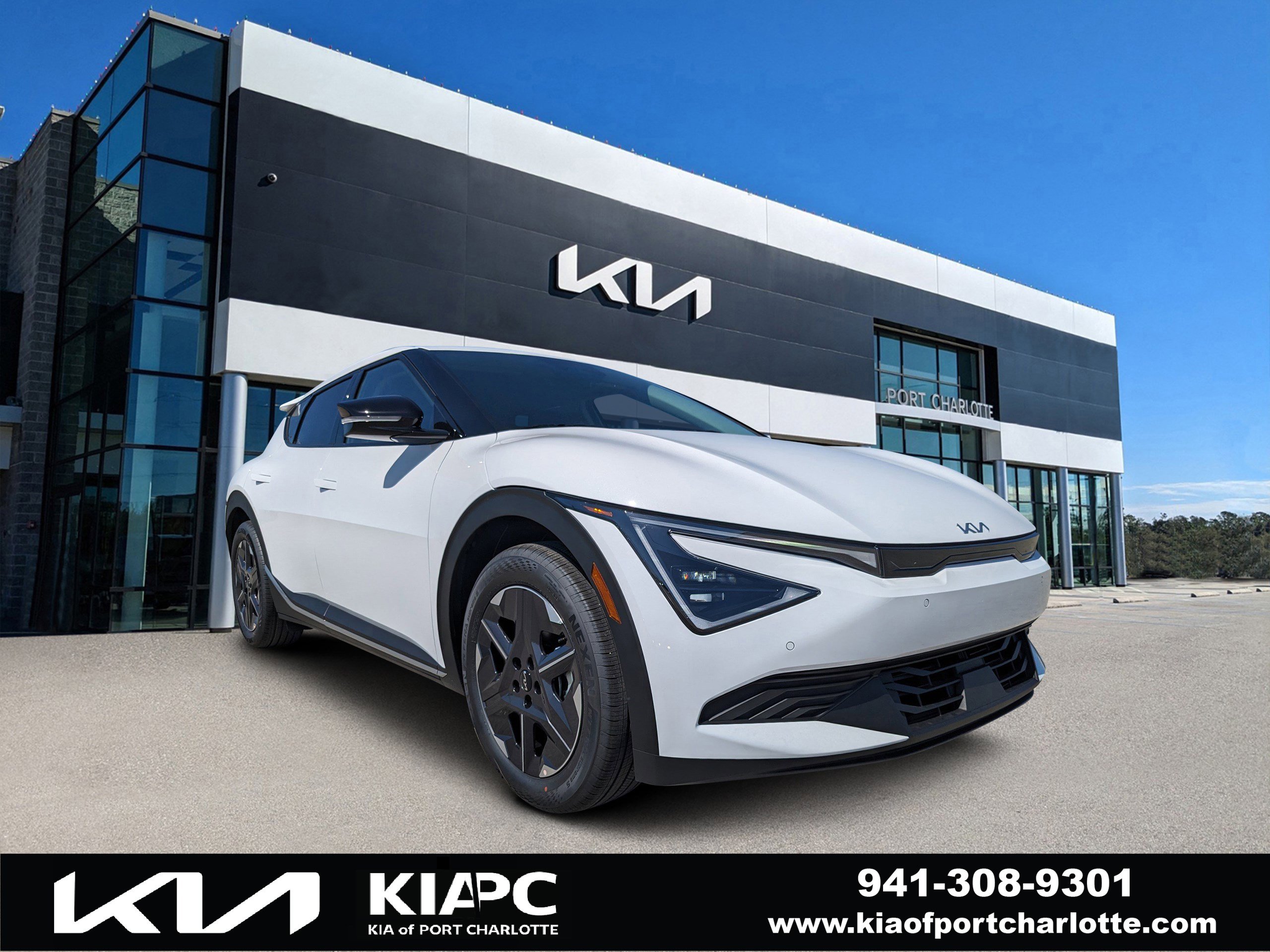 2025 Kia EV6 Light's photo