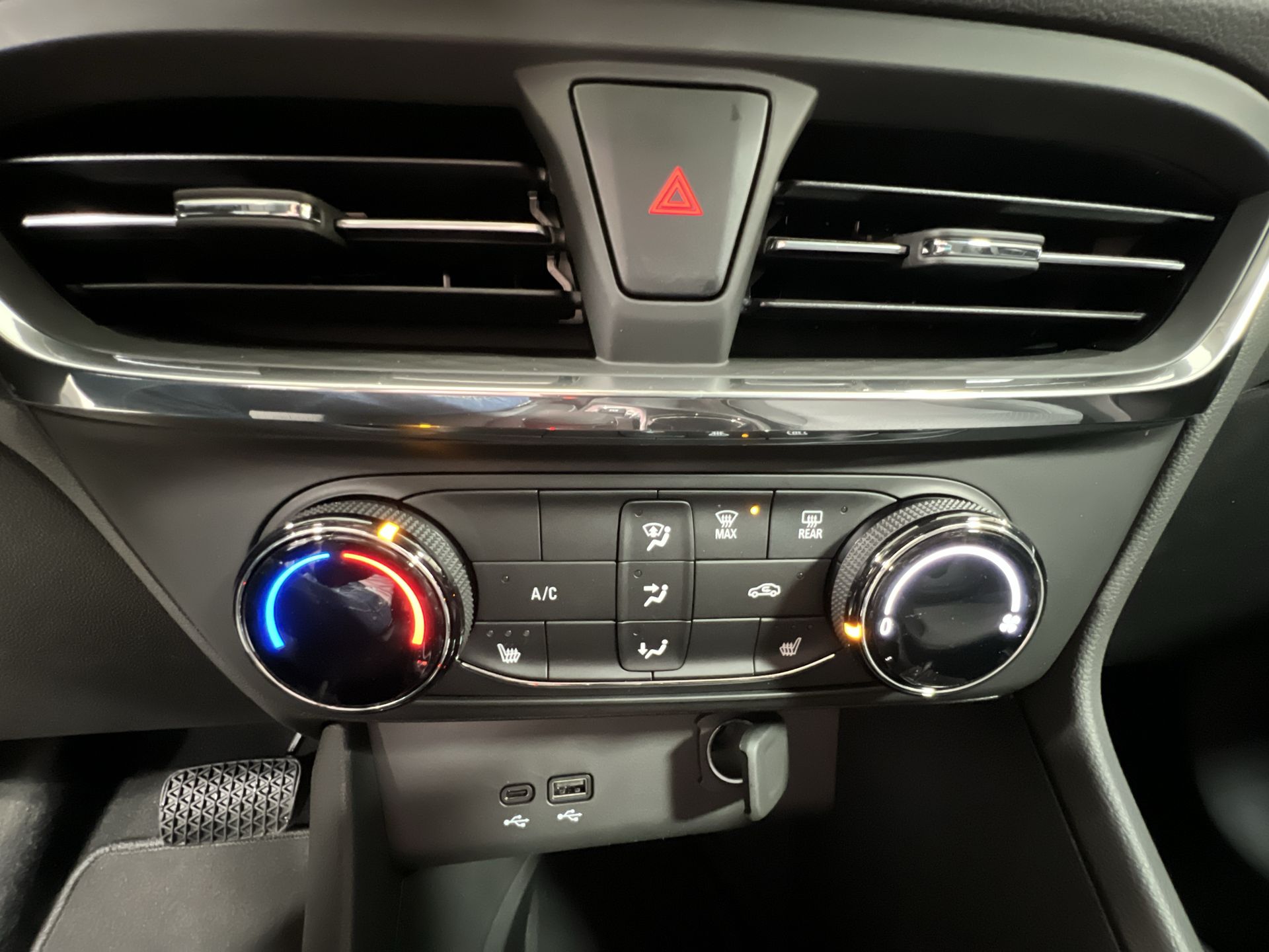 2025 Buick Encore GX Preferred photo 11