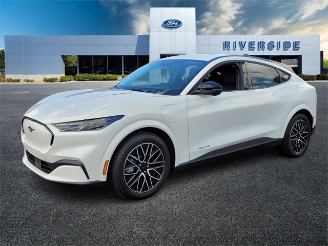 2025 Ford Mustang Mach-E Premium photo 3