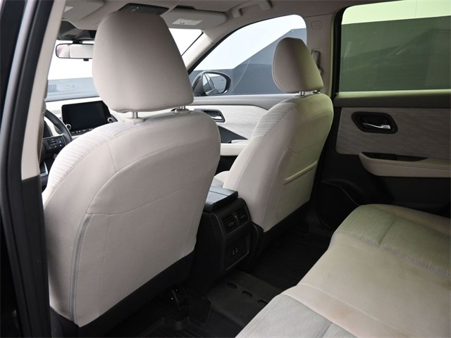 2023 Nissan Rogue SV photo 6
