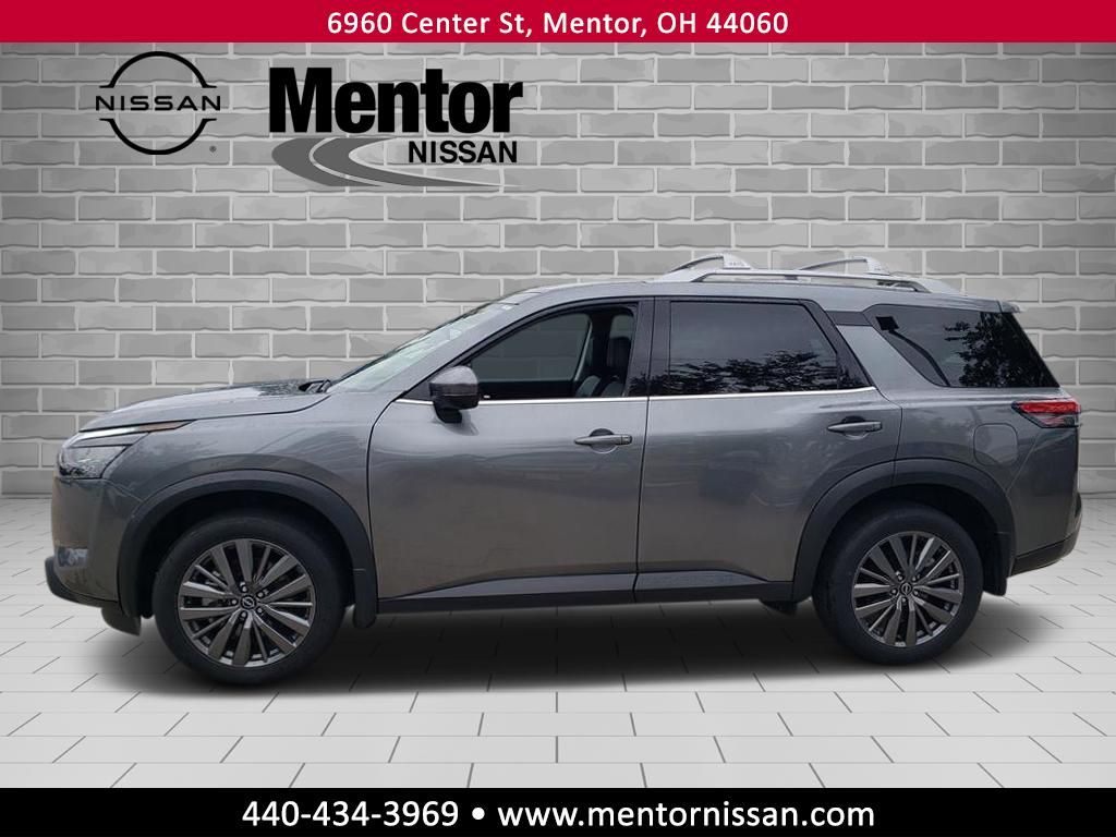 2025 Nissan Pathfinder SL photo 4