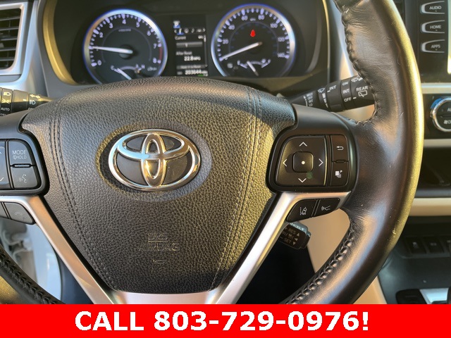 2017 Toyota Highlander XLE photo 18