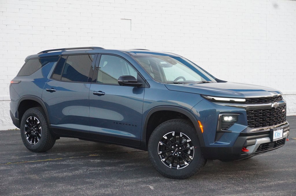 2026 Chevrolet Traverse Z71 photo 2