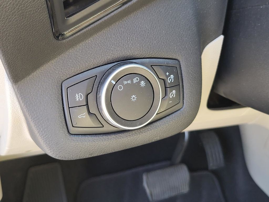 2017 Ford Escape Titanium photo 22
