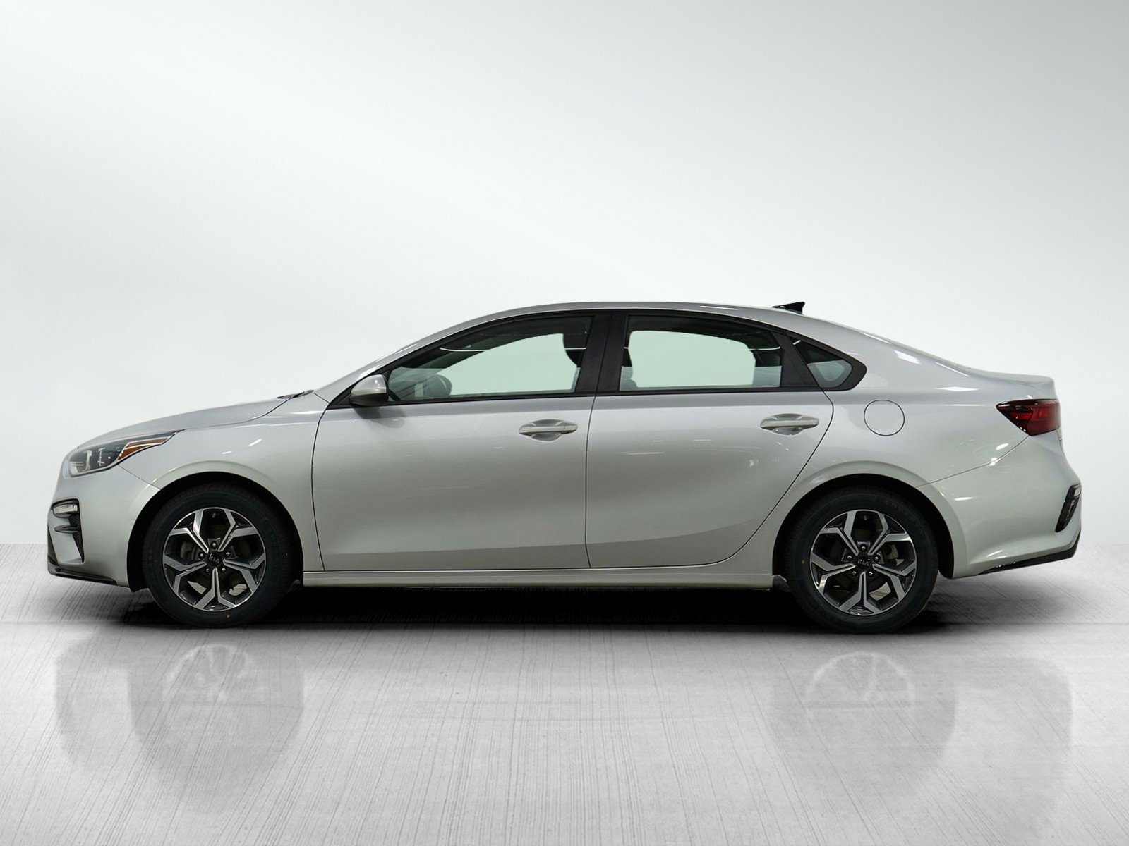 Used 2021 Kia Forte LXS with VIN 3KPF24AD3ME262539 for sale in White Bear Lake, Minnesota