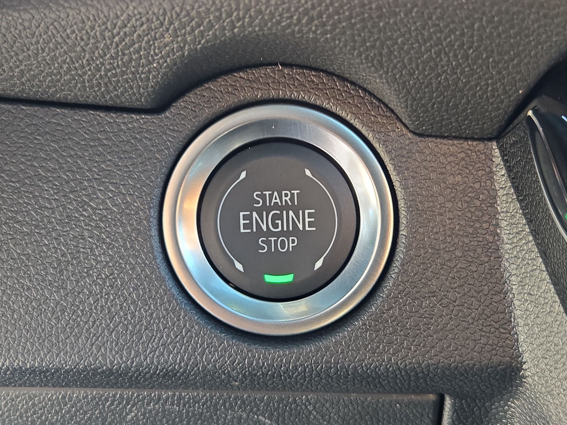 2025 Chevrolet Traverse photo 21