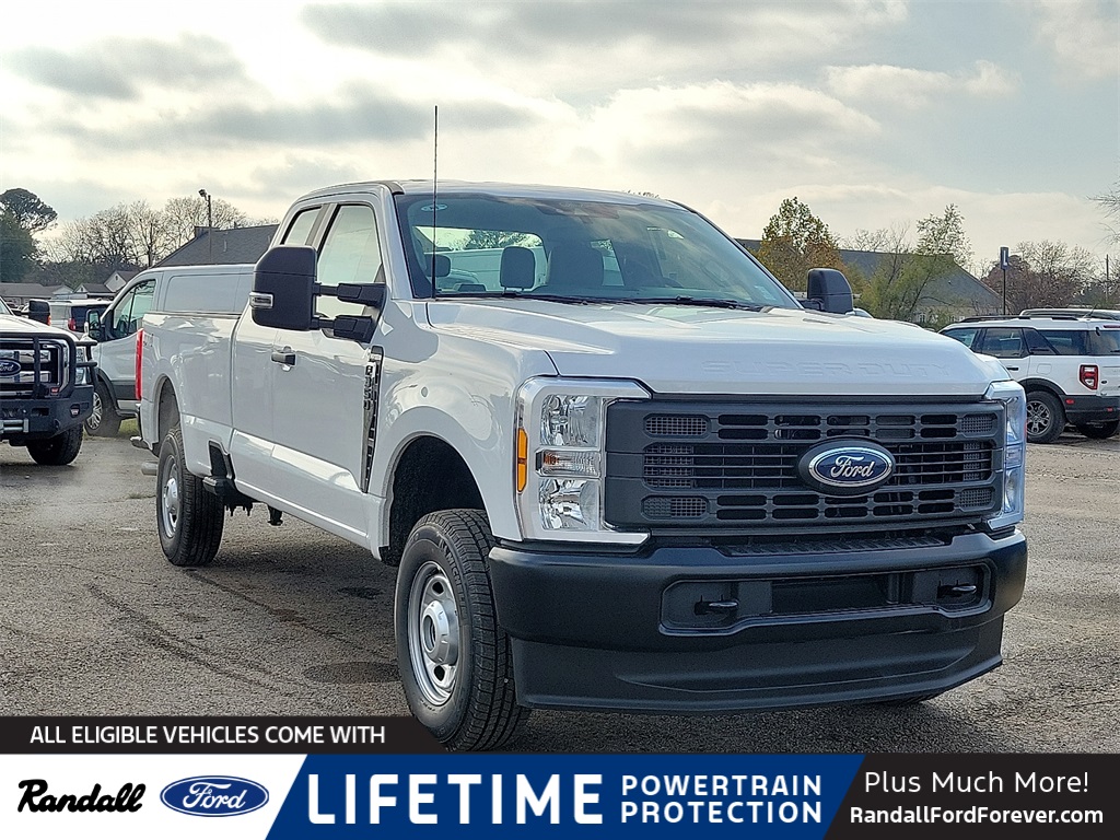 2026 Ford F-350 Super Duty XL's photo
