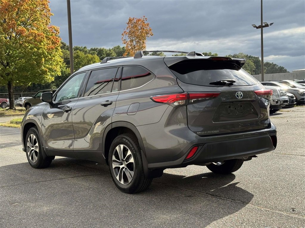 2021 Toyota Highlander Hybrid XLE photo 22