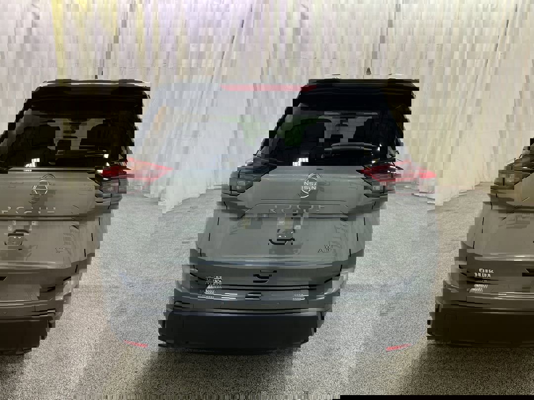 2026 Nissan Rogue SV photo 4