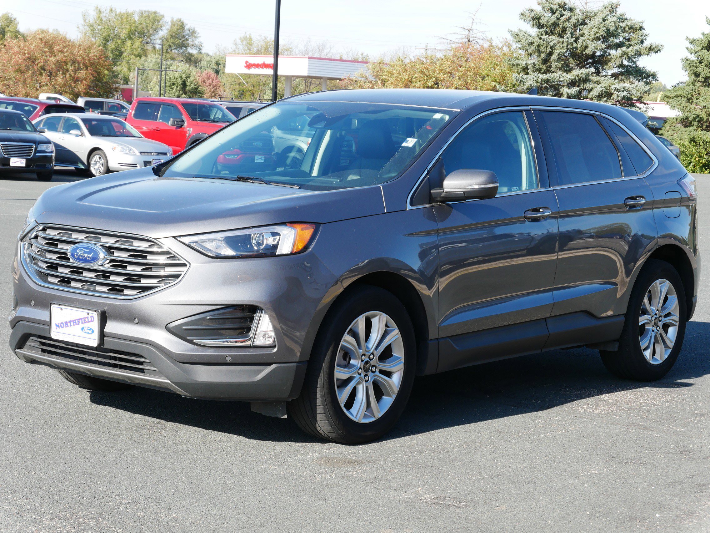 2024 Ford Edge Titanium photo 4